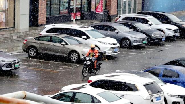 暴雨+暴雪+40℃！全国冰火两重天 南北天气大不同